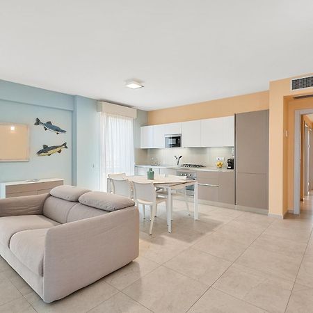 וירג'יו Levante Appartamento Di Pregio, Terrazza E Vista Panoramica Sul Mare E La Citta מראה חיצוני תמונה