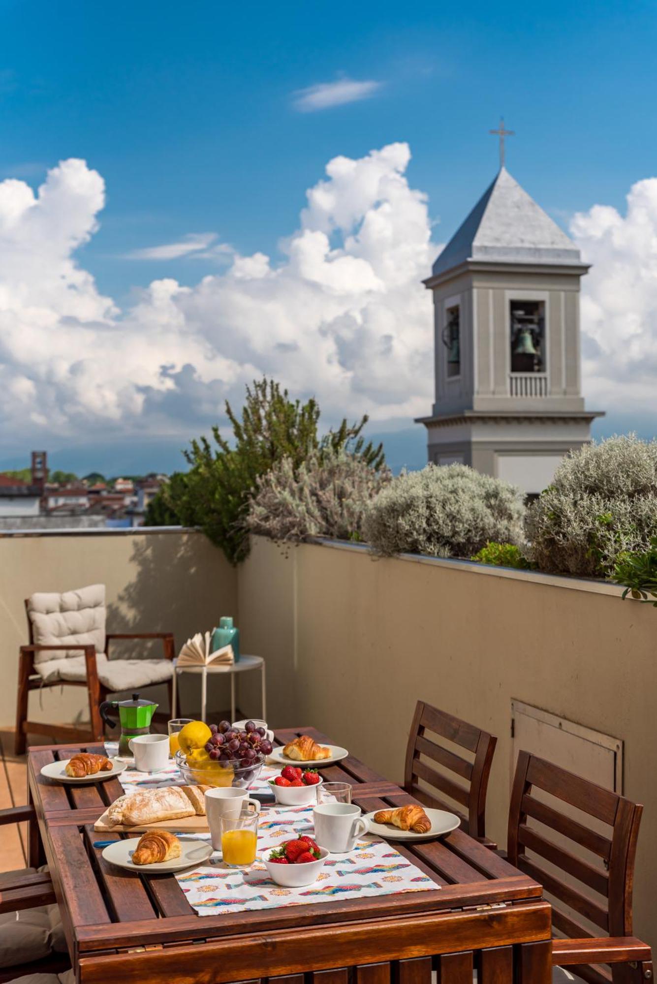 וירג'יו Levante Appartamento Di Pregio, Terrazza E Vista Panoramica Sul Mare E La Citta מראה חיצוני תמונה